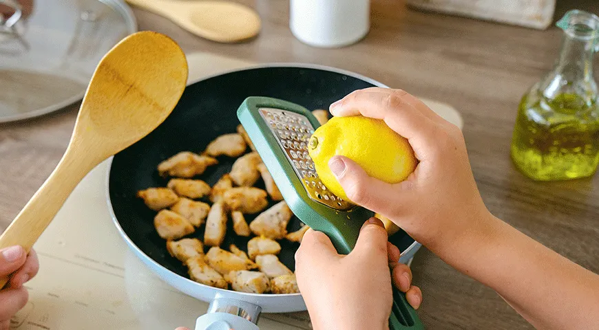 Tagliatelle csirkefilével és koktélparadicsommal